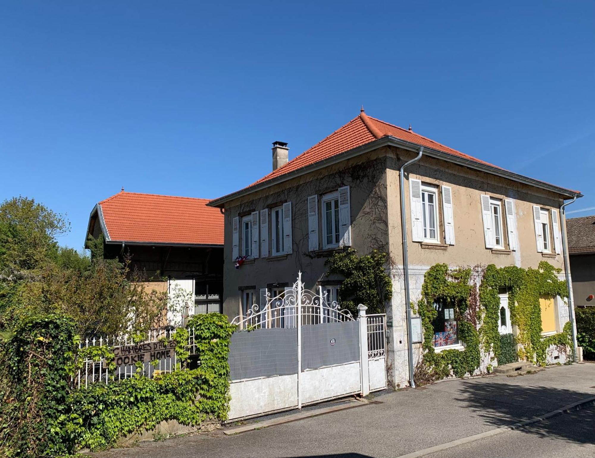 Cookie Home Dolomieu Exterior photo